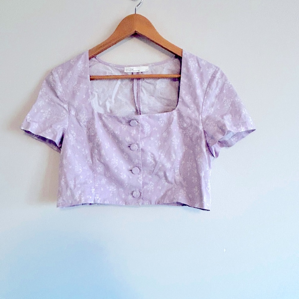 Oak + Fort Cropped Short Sleeve Button-Up, Size Medium in Lilac - Picture 4 of 4